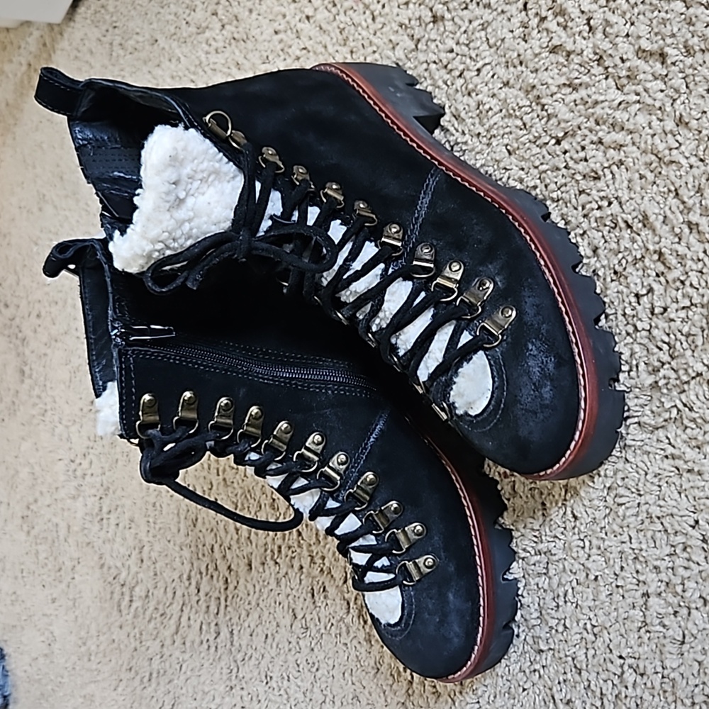 Jeffrey Campbell Faux Fur Tie Up Boots Size 9